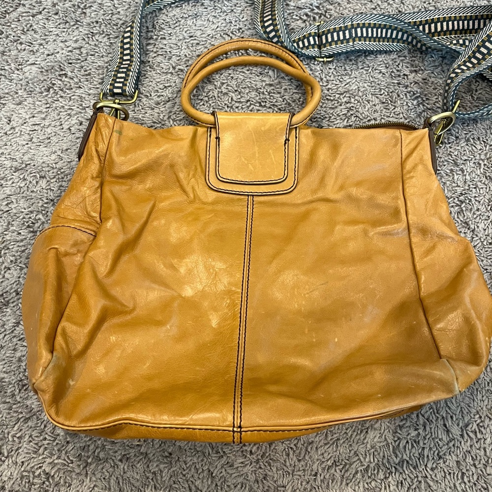 Hobo Sheila Large Satchel in Natural Crossbody Bag - Picture 5 of 11